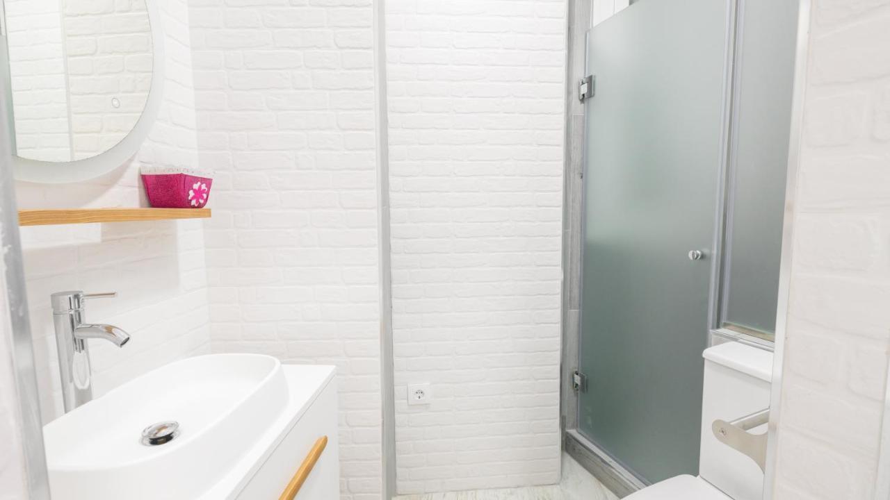 Guesthouse Room & Studio Seville La Flamenka المظهر الخارجي الصورة