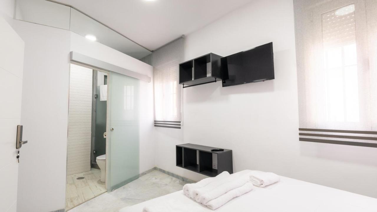 Guesthouse Room & Studio Seville La Flamenka المظهر الخارجي الصورة