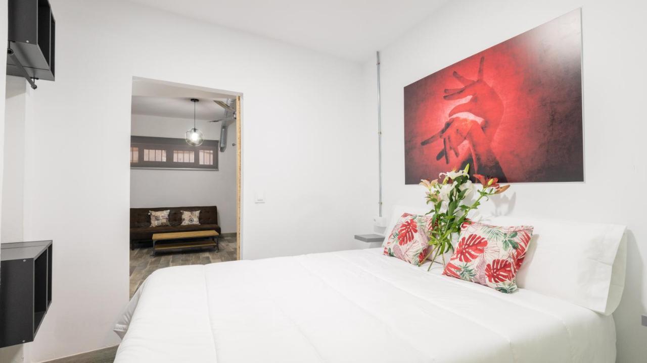 Guesthouse Room & Studio Seville La Flamenka المظهر الخارجي الصورة