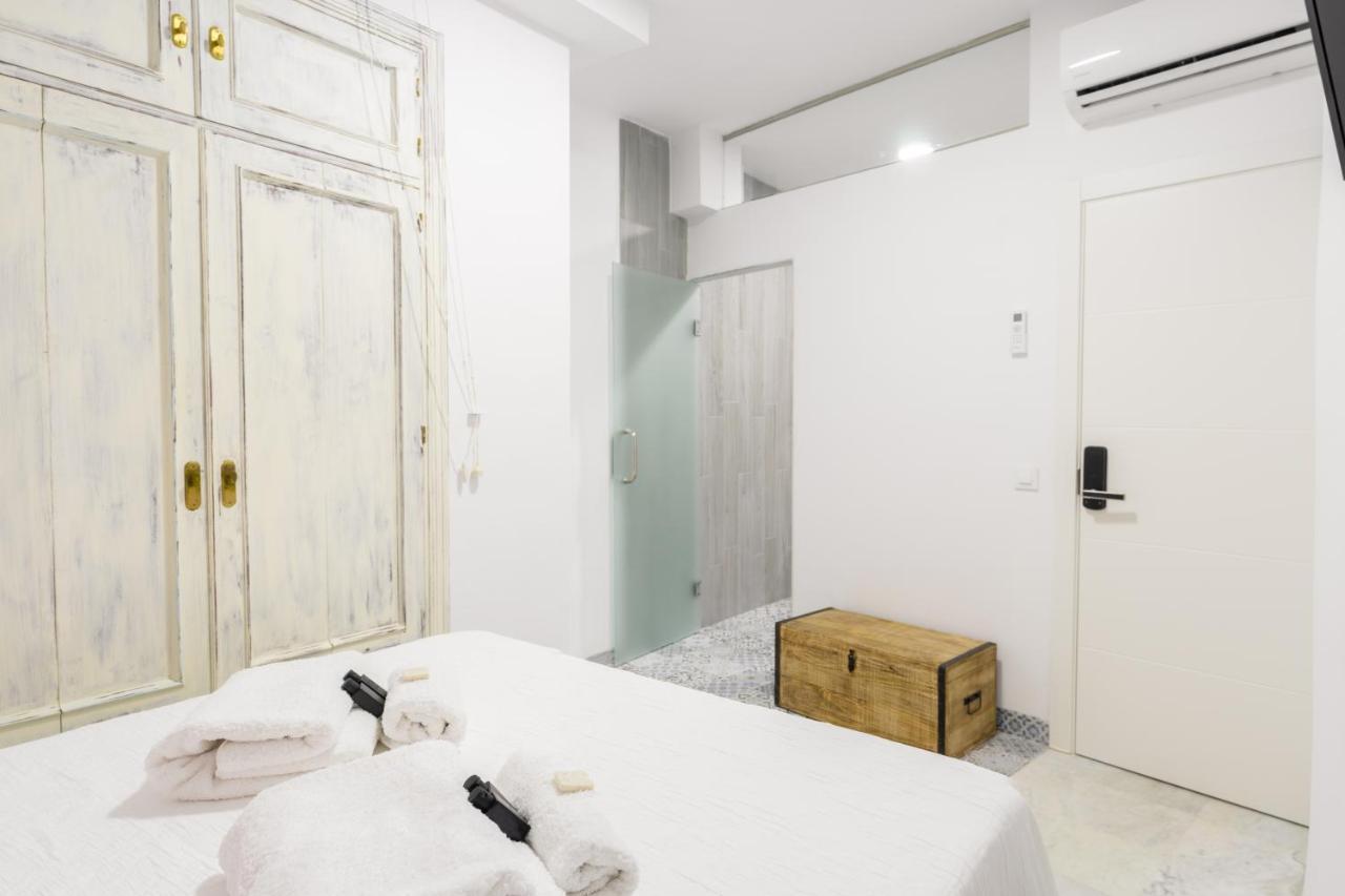 Guesthouse Room & Studio Seville La Flamenka المظهر الخارجي الصورة